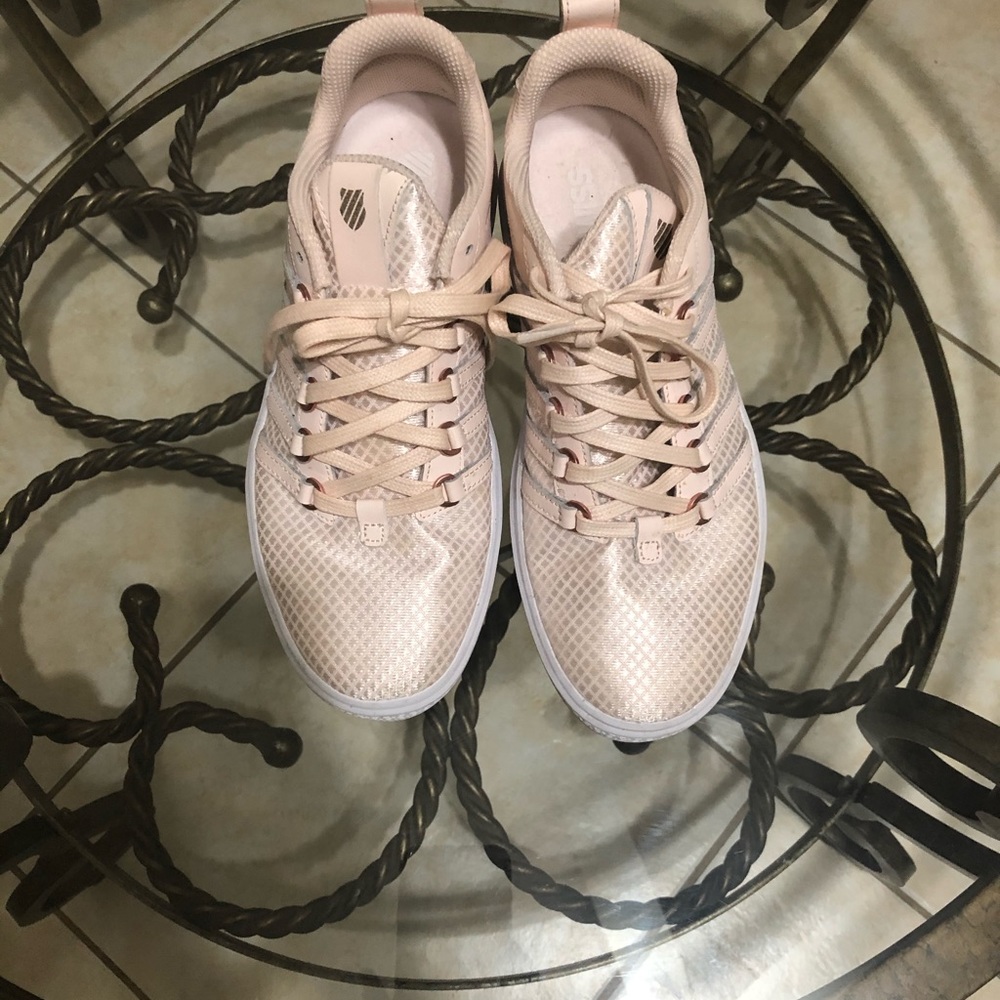 Women’s Rose gold Fila tennis shoes